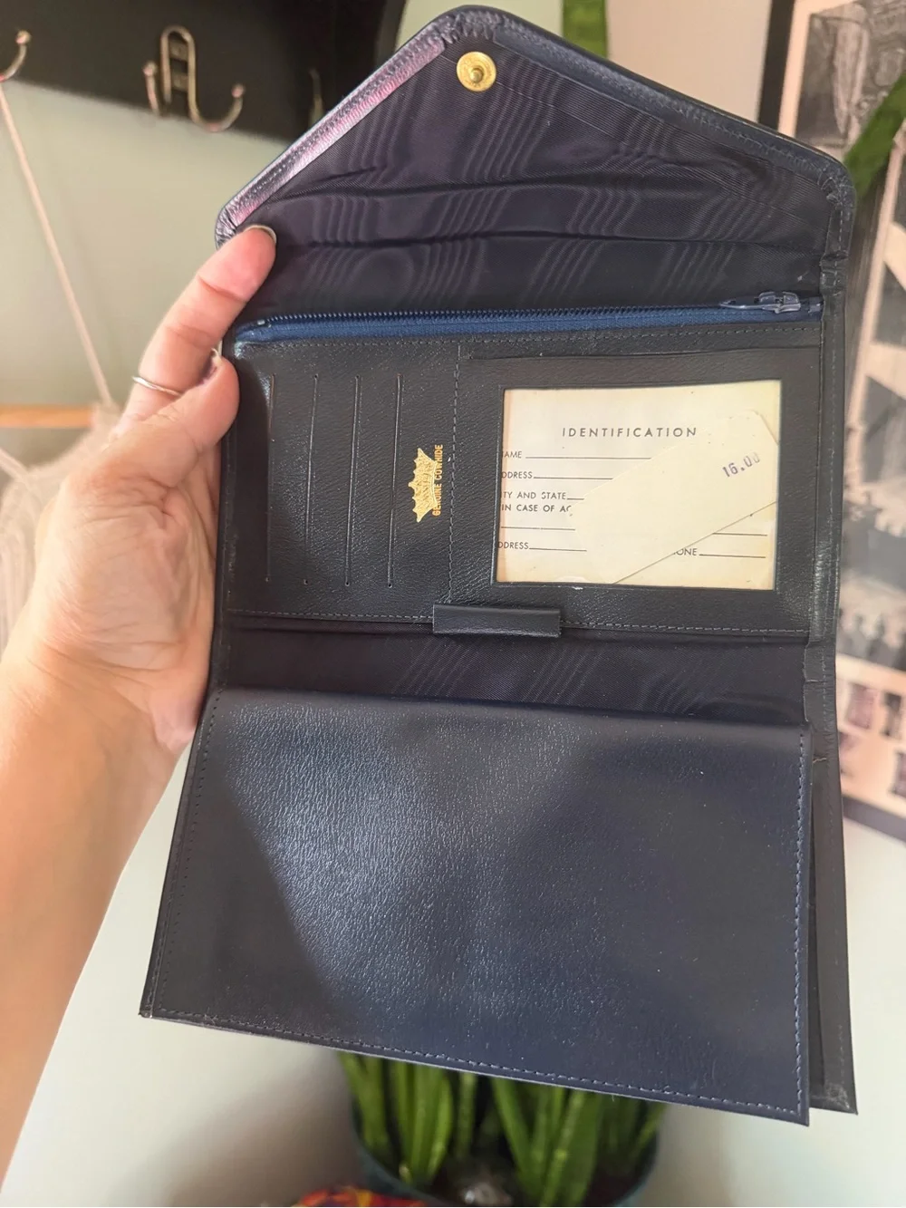 VTG 70s Princess Gardner Navy Leather Wallet with Suede Leaf Accent